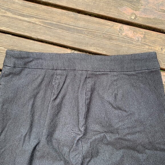 Time and Tru Women's size Medium Black Stretchy Capri Pull-On Pants - Picture 6 of 6